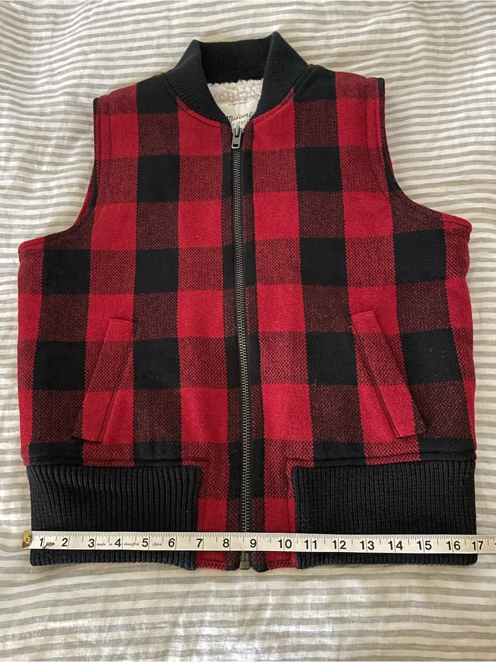 •Madewell• Red and Black Wool Buffalo Check Lumberjack Vest Sz Medium - Picture 11 of 12